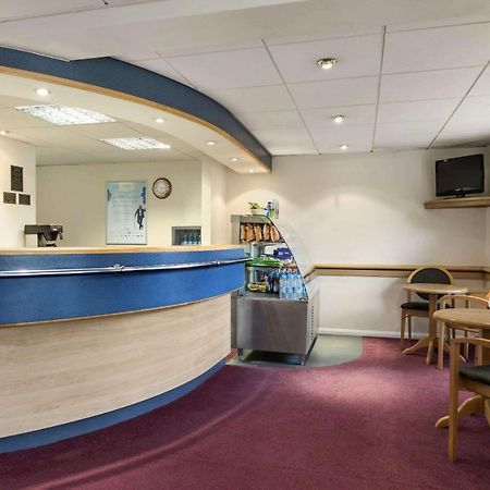 Falfield Days Inn Michaelwood M5 מראה חיצוני תמונה