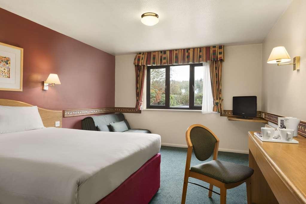Falfield Days Inn Michaelwood M5 חדר תמונה