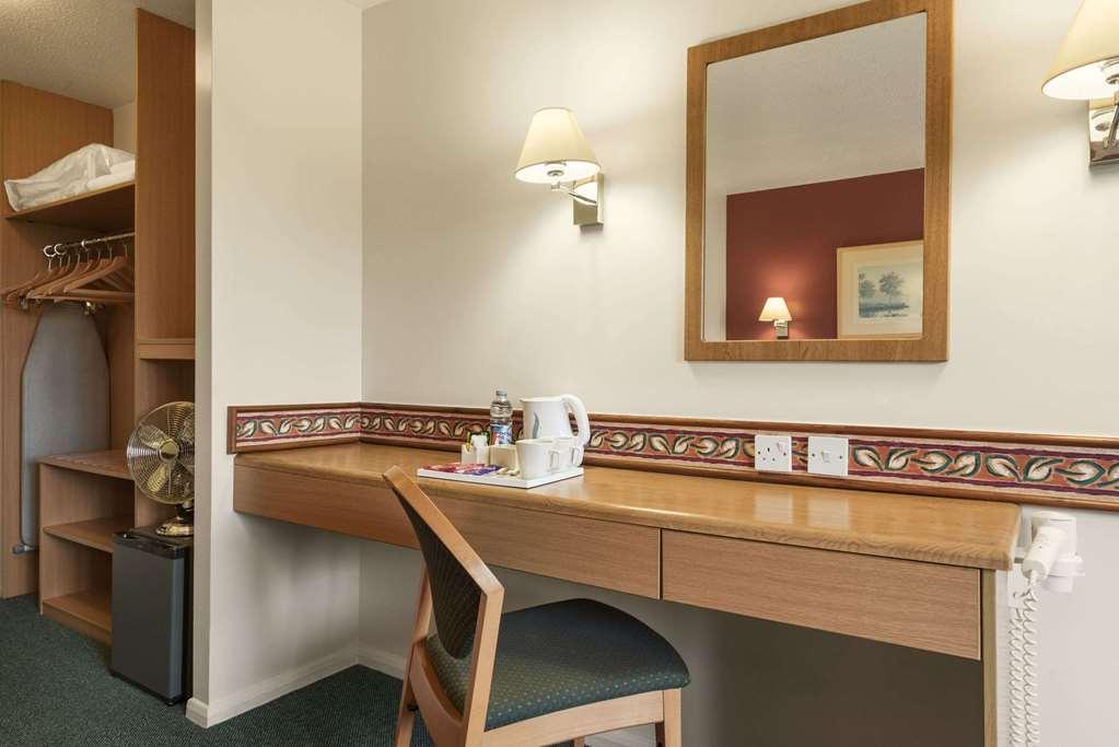 Falfield Days Inn Michaelwood M5 חדר תמונה