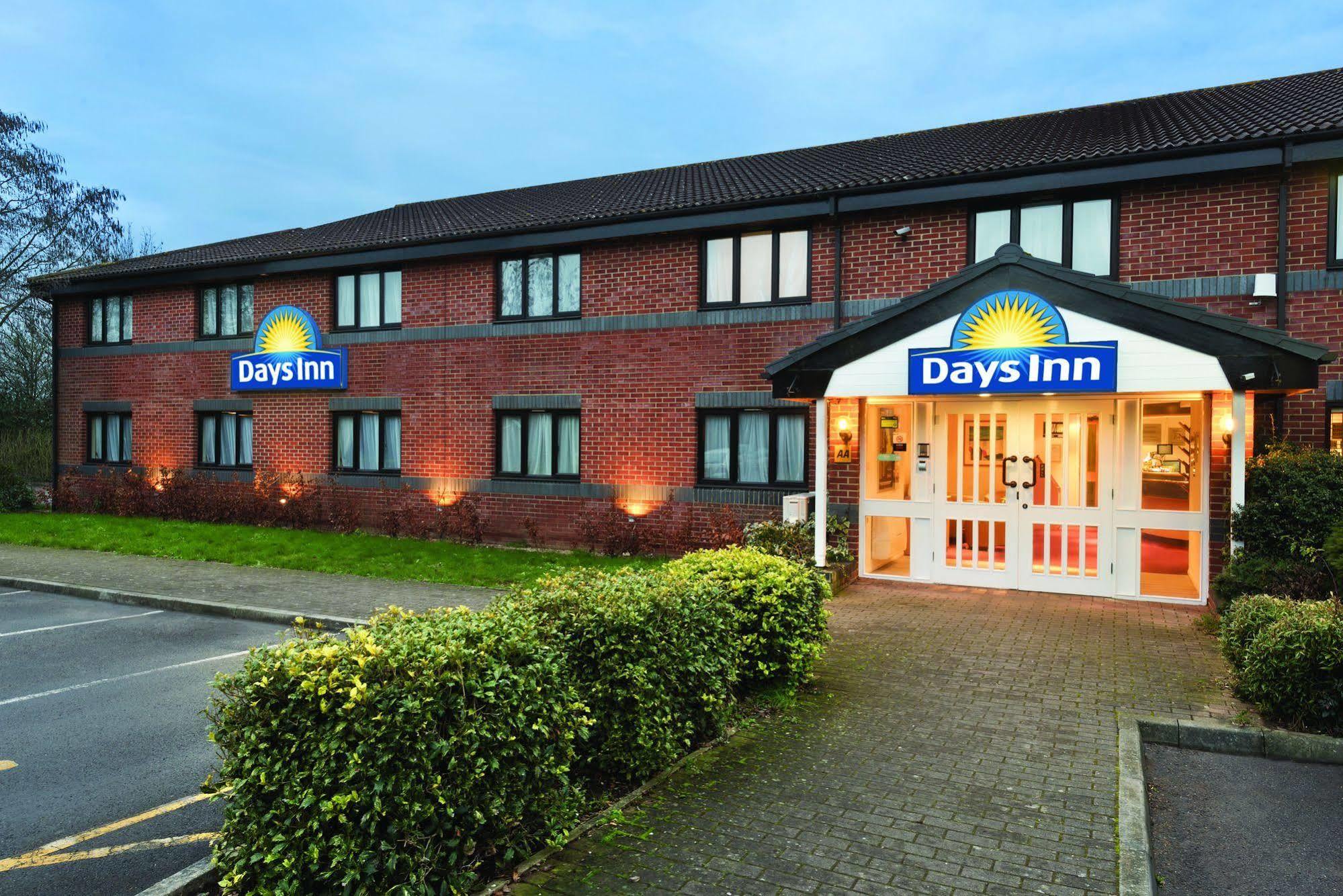 Falfield Days Inn Michaelwood M5 מראה חיצוני תמונה