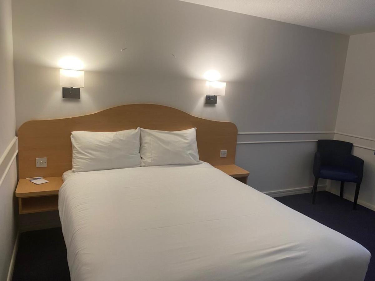 Falfield Days Inn Michaelwood M5 מראה חיצוני תמונה