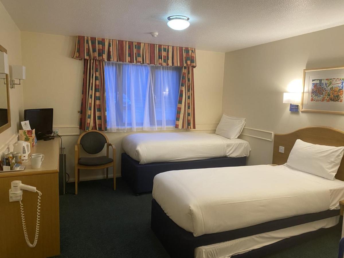 Falfield Days Inn Michaelwood M5 מראה חיצוני תמונה