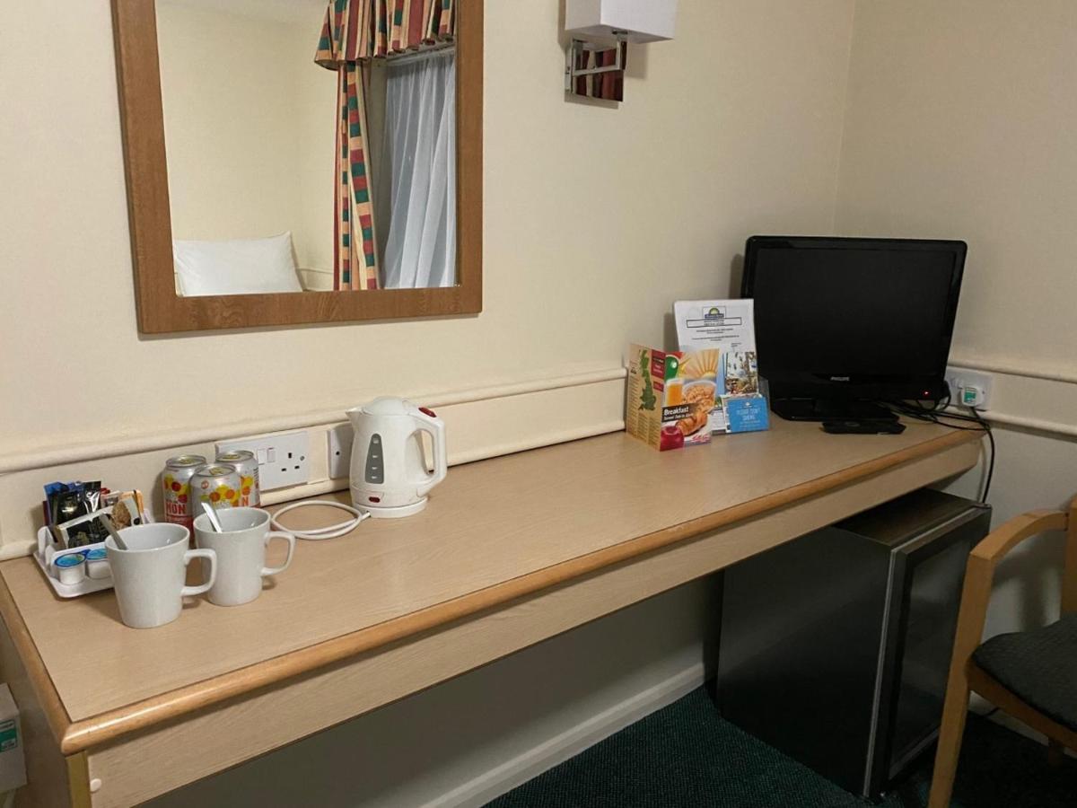 Falfield Days Inn Michaelwood M5 מראה חיצוני תמונה