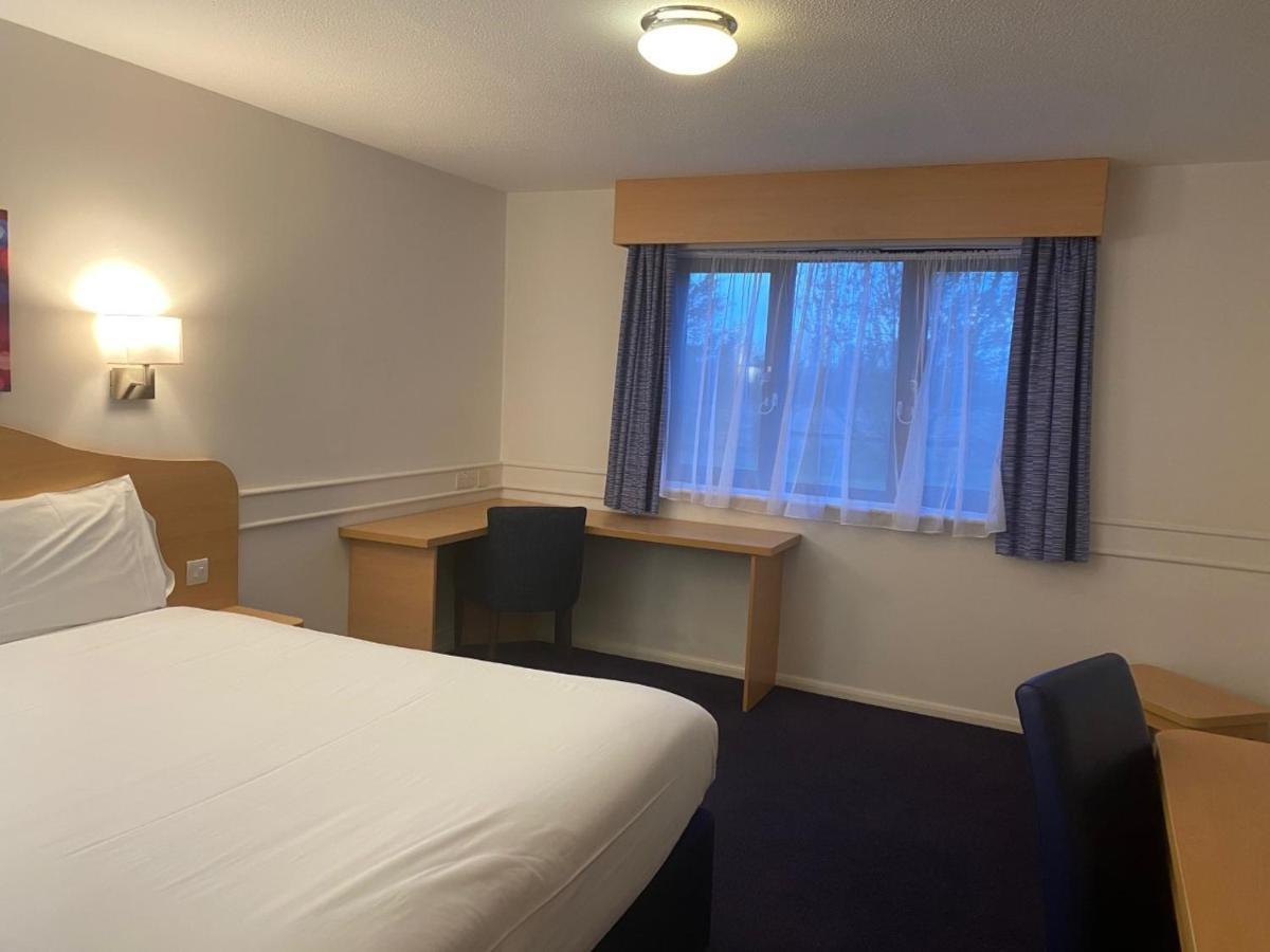 Falfield Days Inn Michaelwood M5 מראה חיצוני תמונה