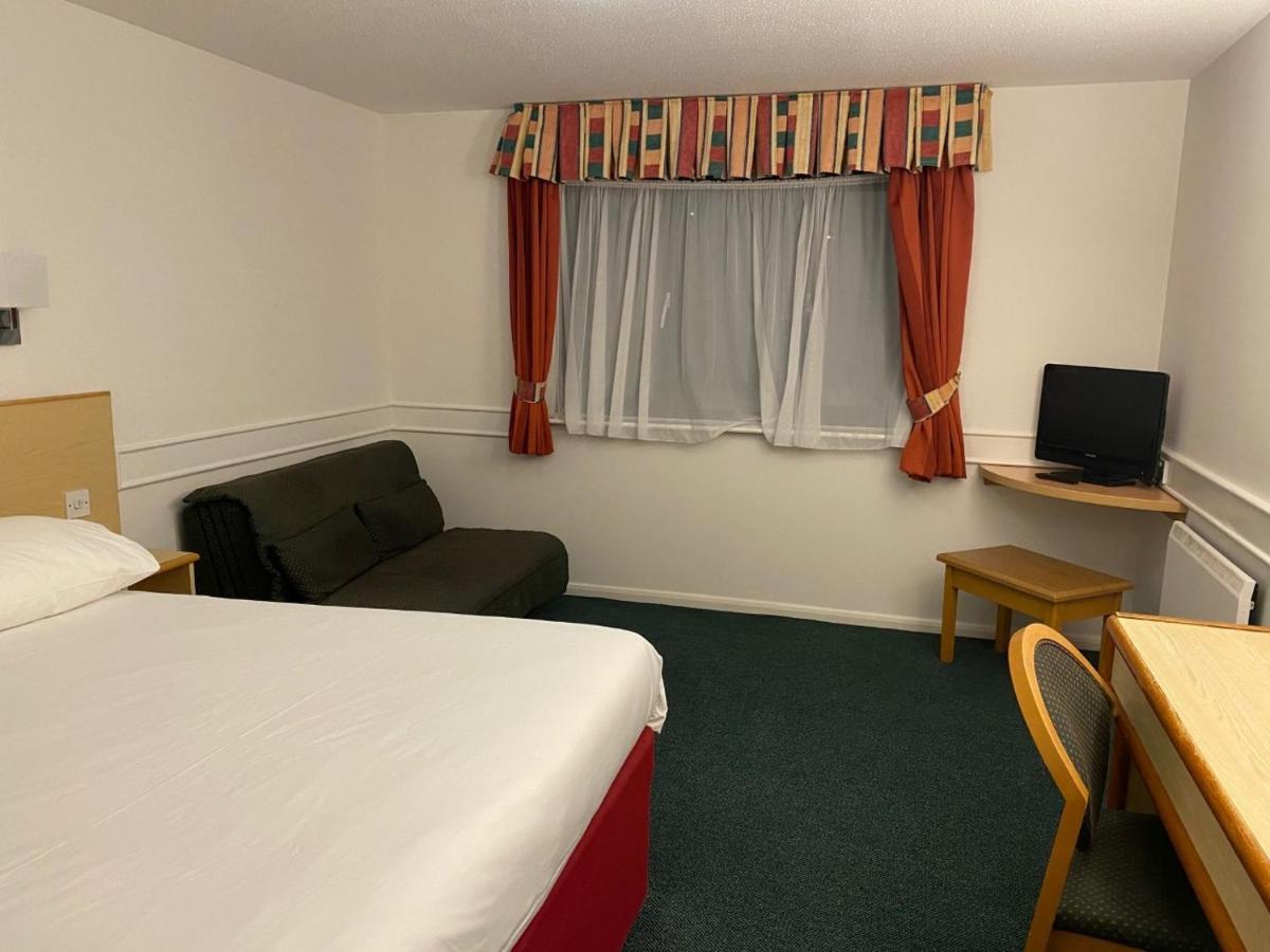 Falfield Days Inn Michaelwood M5 מראה חיצוני תמונה
